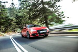 Audi TT Roadster 2.0 TFSI Quattro S-Line 2015 года  (AU)